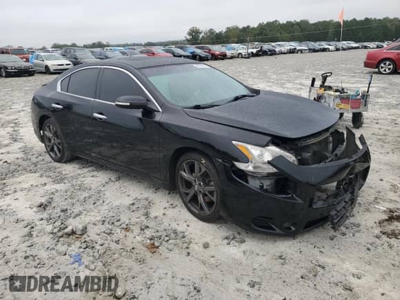 2014 Nissan Maxima SV z VIN 1N4AA5AP3EC909002, wystawiony jako Copart lot #82270475 z przebiegiem 236 195 mil mil oraz Szkoda całkowita • Salvage title. Historia ofert i sprzedaży dostępna na DreamBid. Obrazek 4.