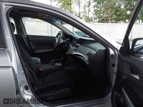 2009 Honda Accord EX z VIN 1HGCP36729A025442, wystawiony jako IAAI lot #43001931 z przebiegiem 160 714 mil mil oraz . Historia ofert i sprzedaży dostępna na DreamBid. Obrazek 5.