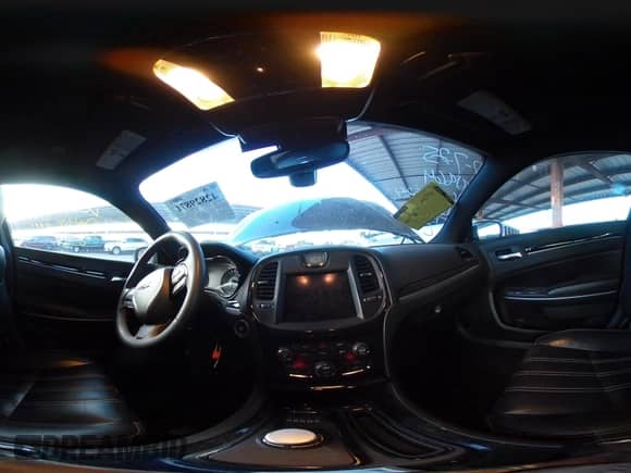 2023 Chrysler 300 S z VIN 2C3CCABG1PH537524, wystawiony jako IAAI lot #42829871 z przebiegiem 64 804 mil mil oraz . Historia ofert i sprzedaży dostępna na DreamBid. Obrazek 19.