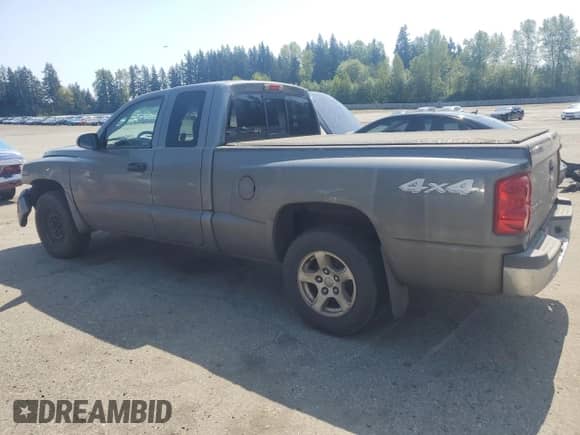 2006 Dodge Dakota SLT with VIN 1D7HW42KX6S520054, listed as a Copart auction lot 53320995 with 205,206 mi miles and Salvage title. Bid and sale history available at DreamBid. Image 2.