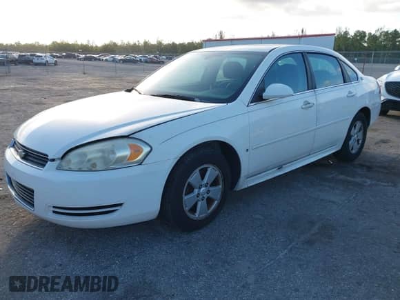 2009 Chevrolet Impala LT with VIN 2G1WT57K791257558, listed as a IAAI auction lot 43475709 with 242,316 mi miles and . Bid and sale history available at DreamBid. Image 17.