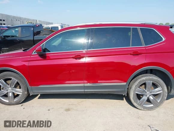 2020 Volkswagen Tiguan SE с VIN 3VV3B7AX8LM109613, выставлен на аукционе IAAI как лот 42931849 с пробегом 53 797 миль миль и . История ставок и продаж доступна на DreamBid. Изображение 14.