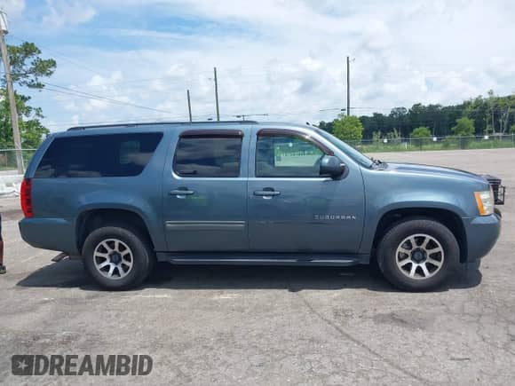 2010 Chevrolet Suburban LS с VIN 1GNUKHE38AR221668, выставлен на аукционе IAAI как лот 42366991 с пробегом 182 269 миль миль и . История ставок и продаж доступна на DreamBid. Изображение 13.