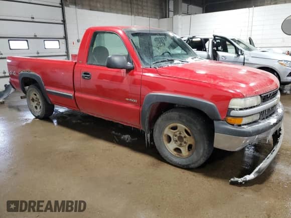 2000 Chevrolet Silverado 1500 with VIN 1GCEC14V0YE264553, listed as a Copart auction lot 44762715 with Not provided miles and Clean title. Bid and sale history available at DreamBid. Image 4.