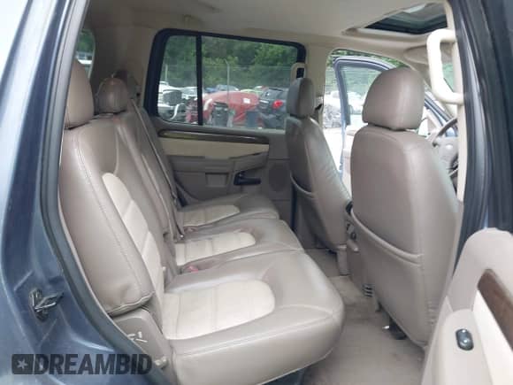 2004 Ford Explorer with VIN 1FMZU84W64UB21831, listed as a IAAI auction lot 42585205 with 150,392 mi miles and . Bid and sale history available at DreamBid. Image 8.