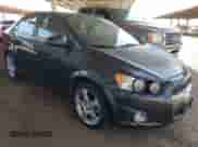 2014 Chevrolet Sonic LTZ с VIN 1G1JE5SG3E4125029, выставлен на аукционе IAAI как лот 42475314 с пробегом 153 830 миль миль и . История ставок и продаж доступна на DreamBid. Изображение 1.
