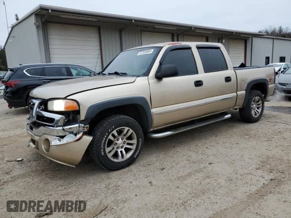 2004 GMC Sierra 1500 SLT with VIN 2GTEK13T241322239, listed as a Copart auction lot 87330684 with 255,473 mi miles and Salvage title. Bid and sale history available at DreamBid. Image 1.