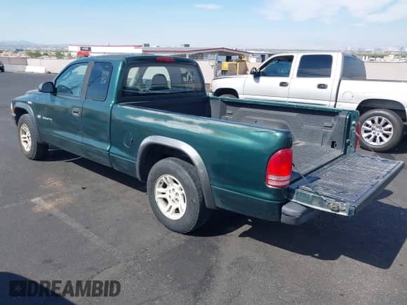 2002 Dodge Dakota с VIN 1B7GL12X32S698259, выставлен на аукционе IAAI как лот 42877904 с пробегом 231 070 миль миль и . История ставок и продаж доступна на DreamBid. Изображение 3.
