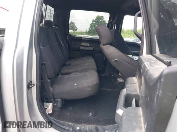 2018 Ford F-150 XL z VIN 1FTEW1E51JFE64394, wystawiony jako IAAI lot #42649477 z przebiegiem 120 066 mil mil oraz . Historia ofert i sprzedaży dostępna na DreamBid. Obrazek 8.