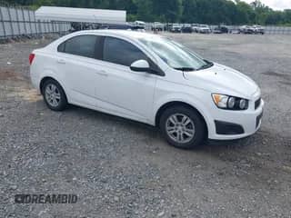 2016 Chevrolet Sonic LT с VIN 1G1JC5SHXG4101926, выставлен на аукционе IAAI как лот 42390512 с пробегом 142 900 миль миль и . История ставок и продаж доступна на DreamBid. Изображение 1.