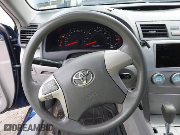 2007 Toyota Camry LE с VIN 4T1BE46K57U190788, выставлен на аукционе IAAI как лот 43146616 с пробегом 124 640 миль миль и . История ставок и продаж доступна на DreamBid. Изображение 16.