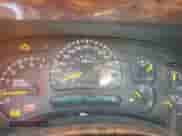 2005 GMC Sierra 1500 SLT z VIN 2GTEC13T351389897, wystawiony jako Copart lot #56167155 z przebiegiem 308 224 mil mil oraz Szkoda całkowita • Salvage title. Historia ofert i sprzedaży dostępna na DreamBid. Obrazek 9.