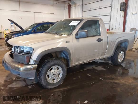 2006 Chevrolet Colorado z VIN 1GCDT148968295947, wystawiony jako IAAI lot #41624162 z przebiegiem 181 803 mil mil oraz . Historia ofert i sprzedaży dostępna na DreamBid. Obrazek 18.
