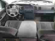2003 Dodge 2500 ST z VIN 3D7KA28613G716650, wystawiony jako Copart lot #53680305 z przebiegiem 346 648 mil mil oraz Czysty tytuł • Clean title. Historia ofert i sprzedaży dostępna na DreamBid. Obrazek 8.