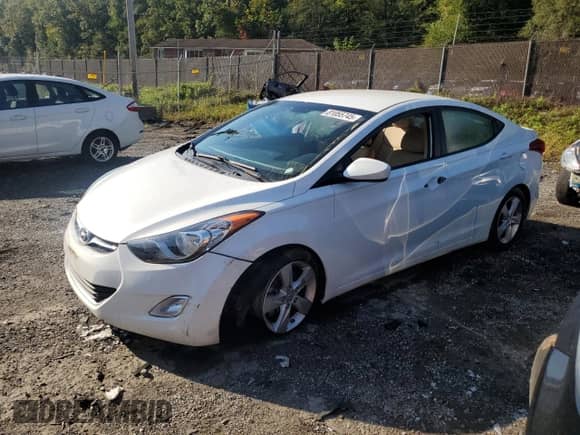 2013 Hyundai Elantra GLS z VIN 5NPDH4AE2DH312955, wystawiony jako Copart lot #81055745 z przebiegiem 64 448 mil mil oraz Szkoda całkowita • Salvage title. Historia ofert i sprzedaży dostępna na DreamBid. Obrazek 1.