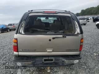 2003 Chevrolet Suburban LT z VIN 3GNEC16Z13G215015, wystawiony jako Copart lot #71533544 z przebiegiem 430 252 mil mil oraz Szkoda całkowita • Salvage title. Historia ofert i sprzedaży dostępna na DreamBid. Obrazek 6.