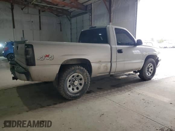 2006 Chevrolet Silverado 1500 Work Truck с VIN 3GCEK14V06G190270, выставлен на аукционе Copart как лот 47387795 с пробегом 110 847 миль миль и Списание • Salvage title. История ставок и продаж доступна на DreamBid. Изображение 3.