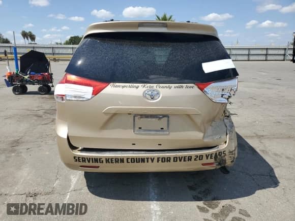 2012 Toyota Sienna LE AAS с VIN 5TDKK3DCXCS219252, выставлен на аукционе Copart как лот 80136015 с пробегом 142 864 миль миль и Списание • Salvage title. История ставок и продаж доступна на DreamBid. Изображение 6.