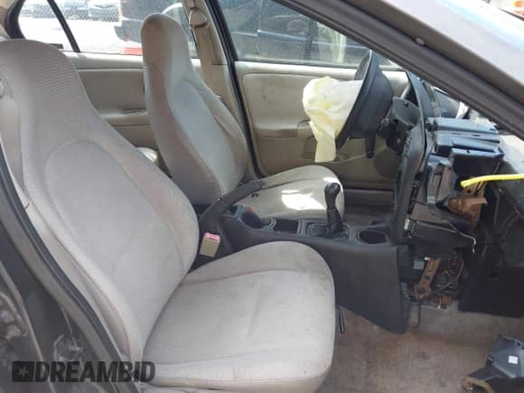 2001 Saturn SL with VIN 1G8ZF52851Z238231, listed as a IAAI auction lot 42454503 with 144,748 mi miles and . Bid and sale history available at DreamBid. Image 5.