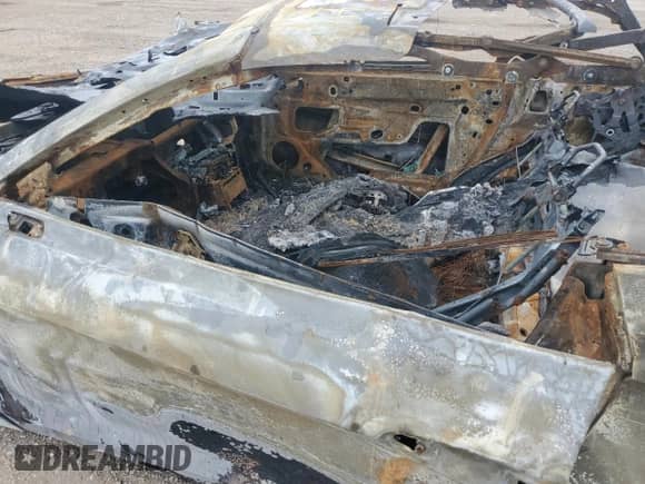 2017 Ford Mustang V6 z VIN 1FATP8EM3H5331887, wystawiony jako Copart lot #53129245 z przebiegiem Nie podano mil oraz Nie do naprawy • Non repairable. Historia ofert i sprzedaży dostępna na DreamBid. Obrazek 7.