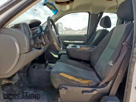 2009 Chevrolet Silverado 3500 с VIN 1GBJK79649E135520, выставлен на аукционе Copart как лот 62656355 с пробегом 384 568 миль миль и Чистый • Clean title. История ставок и продаж доступна на DreamBid. Изображение 7.