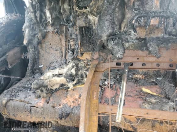 2016 Dodge Journey z VIN NOVIN64632105, wystawiony jako Copart lot #64632105 z przebiegiem Nie podano mil oraz Nie do naprawy • Non repairable. Historia ofert i sprzedaży dostępna na DreamBid. Obrazek 10.