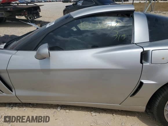 2011 Chevrolet Corvette Z16 Grand Sport 3LT с VIN 1G1YW2DW4B5111029, выставлен на аукционе Copart как лот 68606954 с пробегом Не указан миль и Списание • Salvage title. История ставок и продаж доступна на DreamBid. Изображение 7.