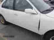 1996 Toyota Camry LE z VIN JT2BF12K0T0131048, wystawiony jako IAAI lot #43529695 z przebiegiem 179 873 mil mil oraz . Historia ofert i sprzedaży dostępna na DreamBid. Obrazek 6.