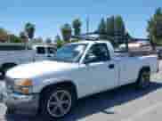 2005 GMC Sierra 1500 Work Truck z VIN 1GTEC14X75Z175455, wystawiony jako IAAI lot #42353284 z przebiegiem 255 724 mil mil oraz . Historia ofert i sprzedaży dostępna na DreamBid. Obrazek 6.