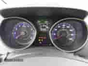 2015 Hyundai Elantra SE z VIN 5NPDH4AE1FH605054, wystawiony jako IAAI lot #43516615 z przebiegiem 102 368 mil mil oraz . Historia ofert i sprzedaży dostępna na DreamBid. Obrazek 7.