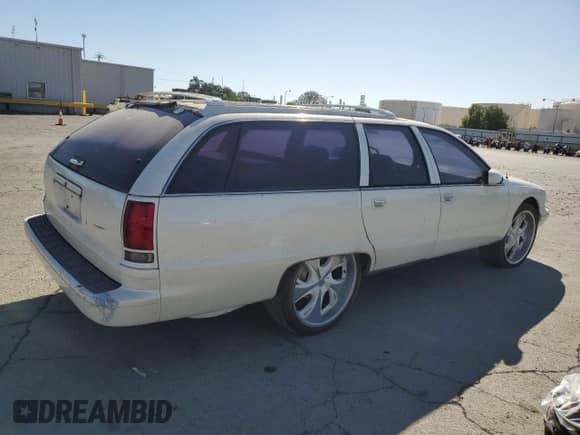 1994 Chevrolet Caprice с VIN 1G1BL82P4RR123410, выставлен на аукционе Copart как лот 81672955 с пробегом 222 769 миль миль и Чистый • Clean title. История ставок и продаж доступна на DreamBid. Изображение 3.