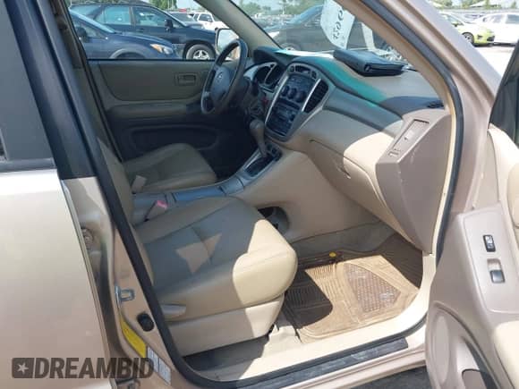 2004 Toyota Highlander with VIN JTEEP21A640021585, listed as a IAAI auction lot 42966650 with 217,039 mi miles and . Bid and sale history available at DreamBid. Image 5.