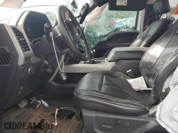 2019 Ford F-150 XL z VIN 1FTEW1E45KFB88195, wystawiony jako Copart lot #70554255 z przebiegiem Nie podano mil oraz Szkoda całkowita • Salvage title. Historia ofert i sprzedaży dostępna na DreamBid. Obrazek 7.