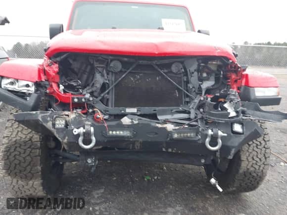 2021 Jeep Wrangler Unlimited Sahara Altitude z VIN 1C4HJXEN8MW679385, wystawiony jako IAAI lot #41542602 z przebiegiem 50 220 mil mil oraz . Historia ofert i sprzedaży dostępna na DreamBid. Obrazek 18.