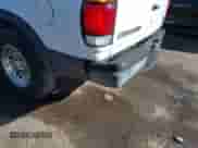 1995 Ford Explorer Eddie Bauer z VIN 1FMCU24X1SUB07828, wystawiony jako IAAI lot #41145230 z przebiegiem 269 846 mil mil oraz . Historia ofert i sprzedaży dostępna na DreamBid. Obrazek 13.