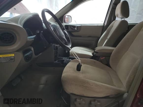 2005 Hyundai Santa Fe GLS с VIN KM8SC73D95U908448, выставлен на аукционе Copart как лот 69977765 с пробегом 109 694 миль миль и Списание • Salvage title. История ставок и продаж доступна на DreamBid. Изображение 7.