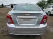2014 Chevrolet Sonic LS z VIN 1G1JA5SH1E4197657, wystawiony jako Copart lot #69608785 z przebiegiem 44 056 mil mil oraz Czysty tytuł • Clean title. Historia ofert i sprzedaży dostępna na DreamBid. Obrazek 6.