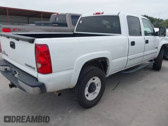 2003 Chevrolet Silverado 1500HD LS с VIN 1GCGC13U43F221791, выставлен на аукционе IAAI как лот 42794725 с пробегом 126 318 миль миль и . История ставок и продаж доступна на DreamBid. Изображение 4.