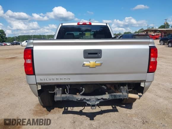 2017 Chevrolet Silverado 1500 Custom с VIN 1GCRCPEC4HZ391705, выставлен на аукционе IAAI как лот 42608589 с пробегом 208 079 миль миль и . История ставок и продаж доступна на DreamBid. Изображение 18.