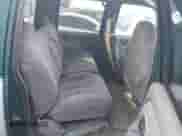 1997 Chevrolet Suburban с VIN 1GNFK16R5VJ349292, выставлен на аукционе IAAI как лот 43138836 с пробегом 266 420 миль миль и . История ставок и продаж доступна на DreamBid. Изображение 8.
