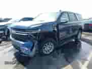 2021 Chevrolet Tahoe LT z VIN 1GNSKNKD4MR271166, wystawiony jako IAAI lot #43227233 z przebiegiem 128 404 mil mil oraz . Historia ofert i sprzedaży dostępna na DreamBid. Obrazek 19.