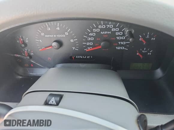 2005 Ford F-150 XLT z VIN 1FTPW12585FA30749, wystawiony jako Copart lot #82502375 z przebiegiem 128 237 mil mil oraz Szkoda całkowita • Salvage title. Historia ofert i sprzedaży dostępna na DreamBid. Obrazek 9.