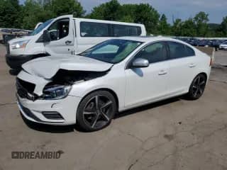 2014 Volvo S60 T6 with VIN YV1902FH9E2289403, listed as a Copart auction lot 62360975 with 185,473 mi miles and Salvage title. Bid and sale history available at DreamBid. Image 1.