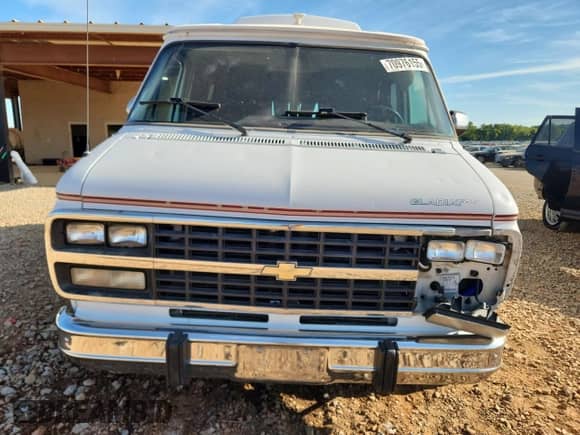 1994 Chevrolet Chevy Van with VIN 1GBEG25K0RF100959, listed as a Copart auction lot 70976155 with 157,542 mi miles and Salvage title. Bid and sale history available at DreamBid. Image 5.