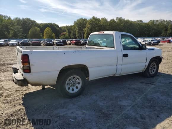 2007 GMC Sierra 1500 z VIN 1GTEC14Z77E172101, wystawiony jako Copart lot #71567265 z przebiegiem 450 778 mil mil oraz Szkoda całkowita • Salvage title. Historia ofert i sprzedaży dostępna na DreamBid. Obrazek 3.