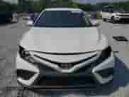 2021 Toyota Camry SE Nightshade z VIN 4T1G11AK8MU408838, wystawiony jako Copart lot #71665125 z przebiegiem 106 701 mil mil oraz Szkoda całkowita • Salvage title. Historia ofert i sprzedaży dostępna na DreamBid. Obrazek 5.