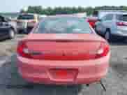 2000 Dodge Neon Highline z VIN 1B3ES46C7YD619712, wystawiony jako IAAI lot #40010160 z przebiegiem 135 043 mil mil oraz . Historia ofert i sprzedaży dostępna na DreamBid. Obrazek 16.