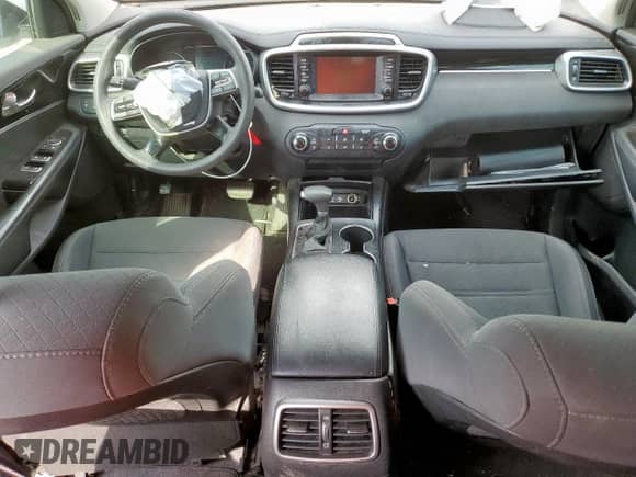 2019 Kia Sorento LX with VIN 5XYPG4A36KG553548, listed as a Copart auction lot 57970755 with Not provided miles and Clean title. Bid and sale history available at DreamBid. Image 8.