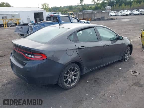 2015 Dodge Dart SXT with VIN 1C3CDFBB5FD120370, listed as a IAAI auction lot 43214662 with 226,536 mi miles and . Bid and sale history available at DreamBid. Image 4.