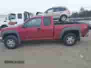 2005 Chevrolet Colorado LS Z71 z VIN 1GCDS196X58266188, wystawiony jako IAAI lot #41662363 z przebiegiem 144 160 mil mil oraz . Historia ofert i sprzedaży dostępna na DreamBid. Obrazek 14.